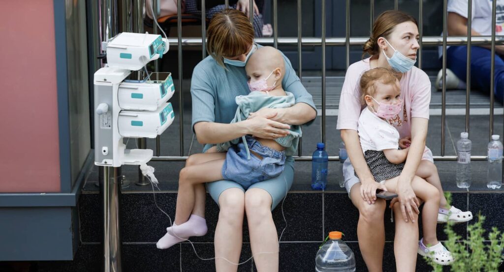 Outside the Okhmatdyt Children’s Hospital in Kyiv after the Russian missile strike, July 8, 2024. Photo credit: REUTERS/Gleb Garanich.